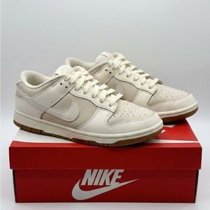 Nike Men's Low-Top Sneakers in Cream and Gum
